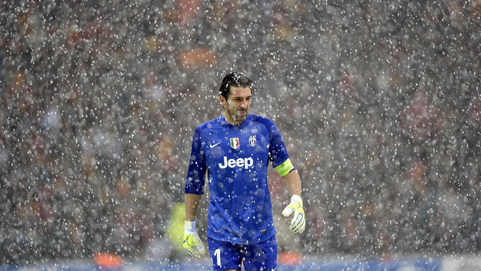 爱游戏体育-持续失利首场状态出色，公牛观众沸腾！库里重返赛场比赛高潮迭起