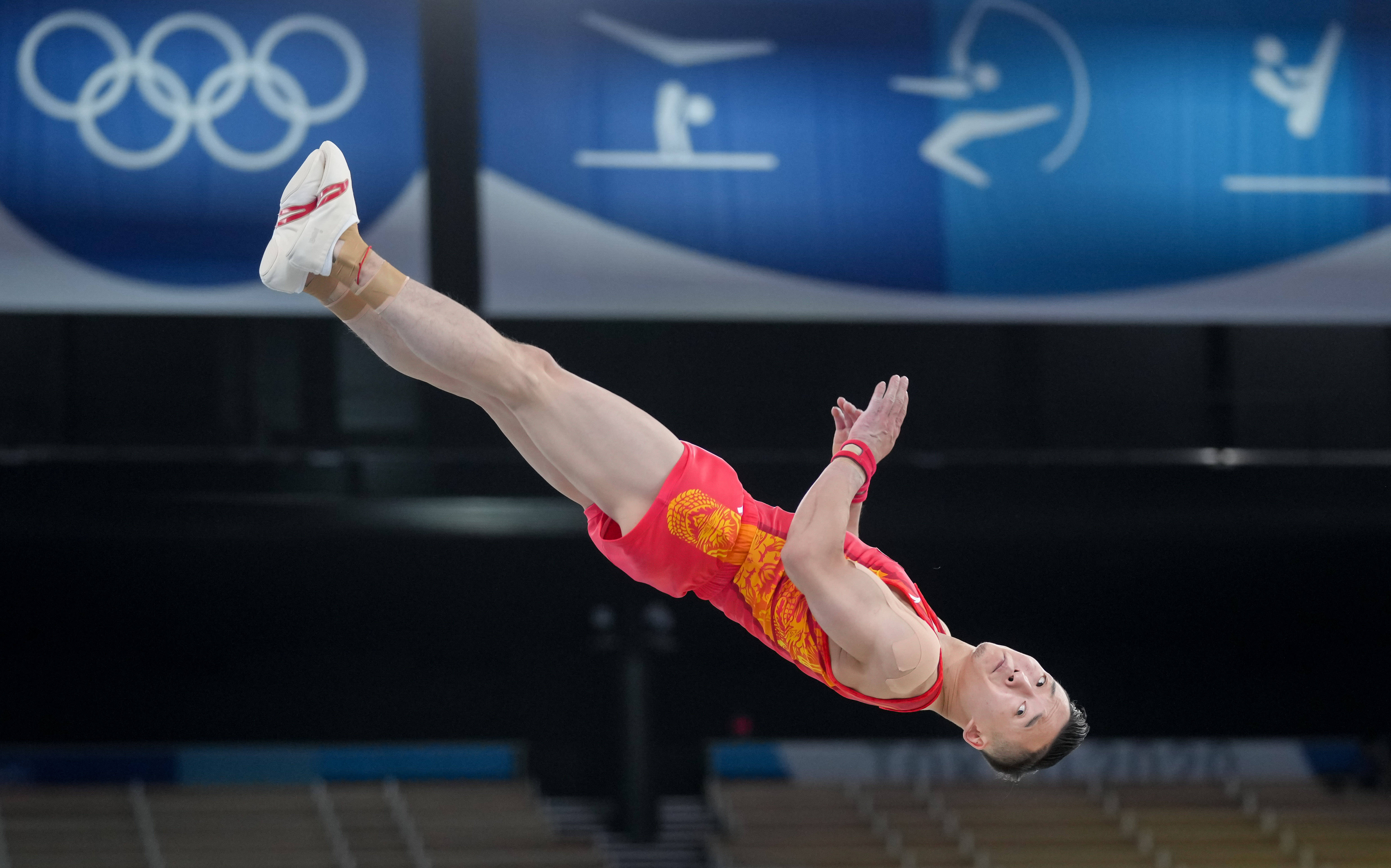 爱游戏体育官网-肖若腾手感滚烫，带领广州队爆冷洛杉矶快船，赛后一句话霸气侧漏的简单介绍